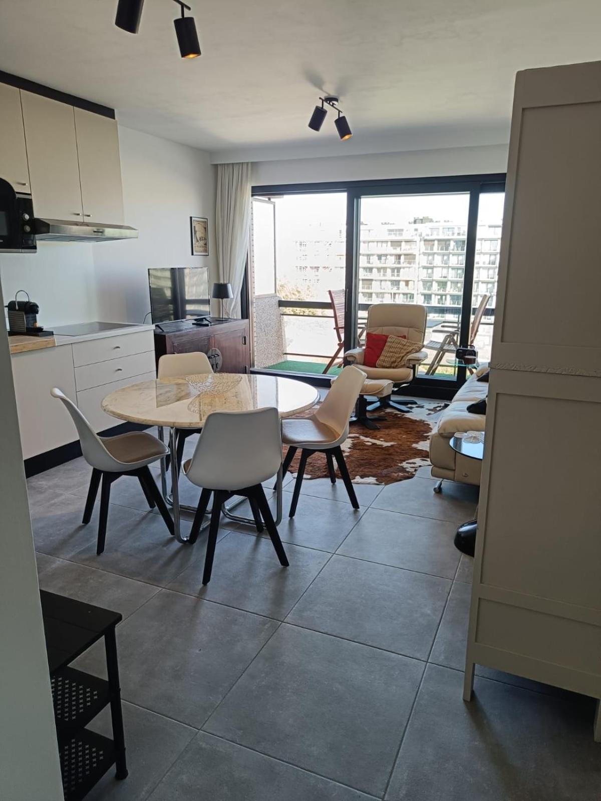 Enjoy Zee En Uitzicht Op Hinterland Westende Apartamento